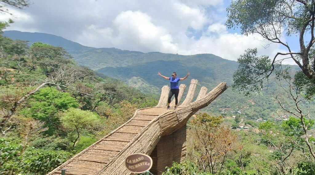 La Mano del Mantra at Hacienda La Chimba